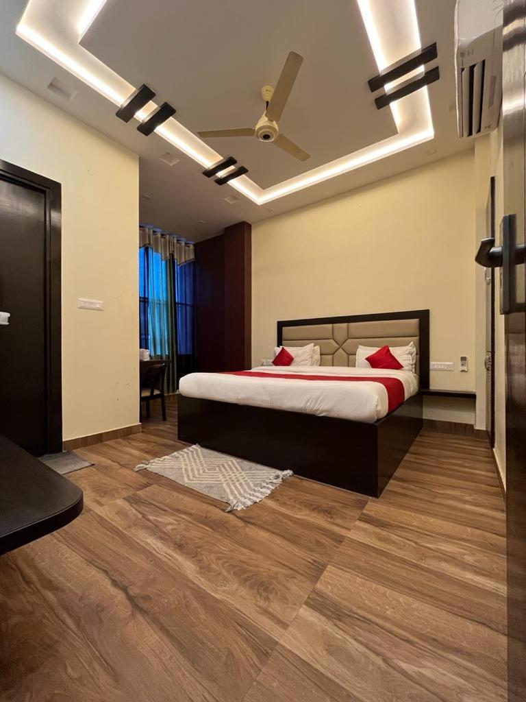 Hotel Mayur Palace Agra  Exterior photo