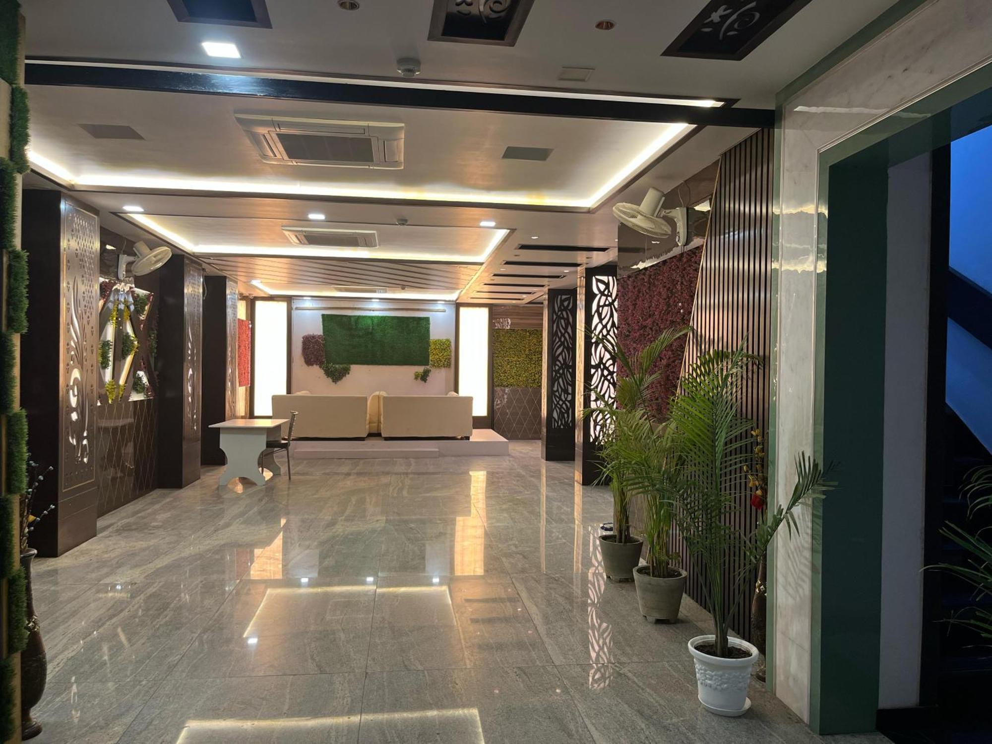 Hotel Mayur Palace Agra  Exterior photo